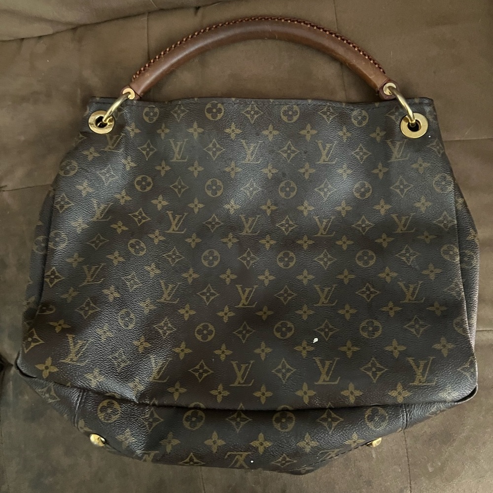 Louis Vuitton artsy purse mm like new
